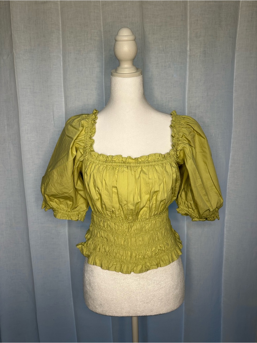 Levi’s Smocked Puff Sleeve Square-Neck Top in Olive Green
